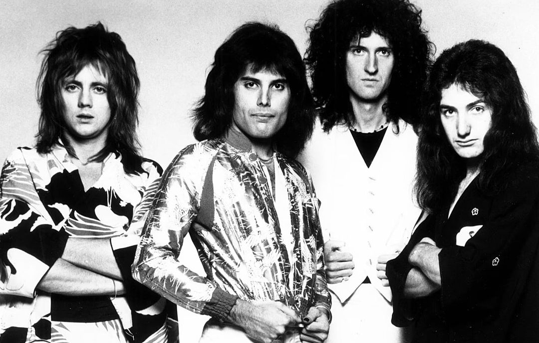 Queen 1 queen 2